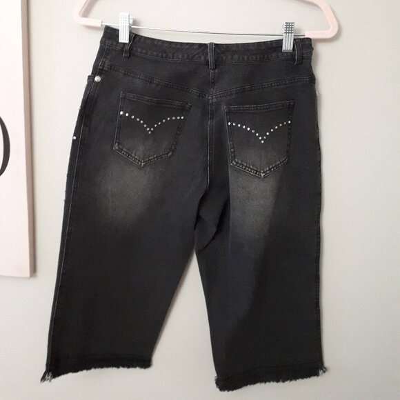 NWOT Christine Phillipe black wash denim shorts w/ faux pearl & crystals, 4 - Picture 10 of 11